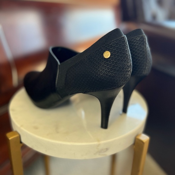 DESIGNER LEATHER 3”HEELED BOOTIES - Picture 7 of 9